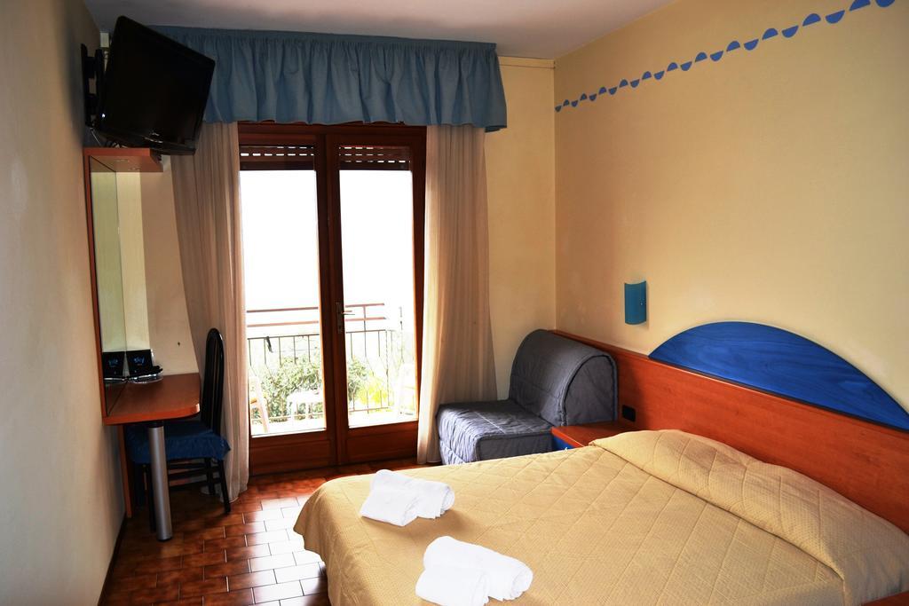 Hotel Smeraldo Brenzone sul Garda Bagian luar foto