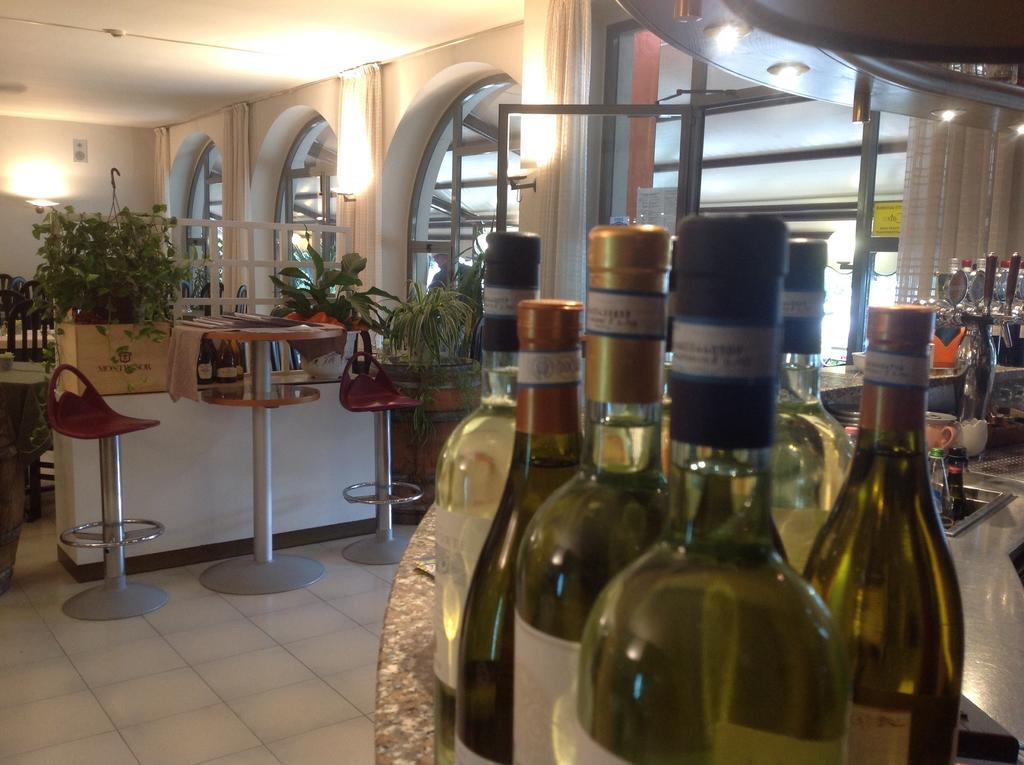 Hotel Smeraldo Brenzone sul Garda Bagian luar foto