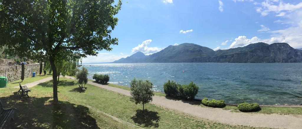 Hotel Smeraldo Brenzone sul Garda Bagian luar foto