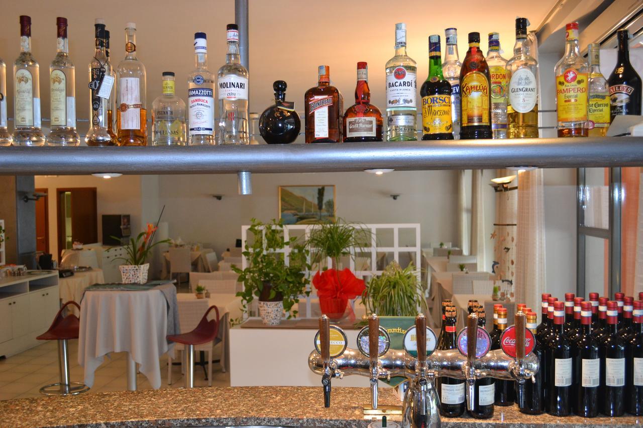 Hotel Smeraldo Brenzone sul Garda Bagian luar foto