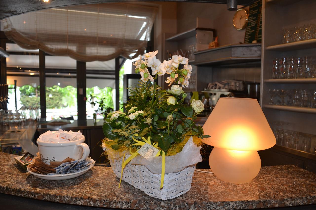 Hotel Smeraldo Brenzone sul Garda Bagian luar foto